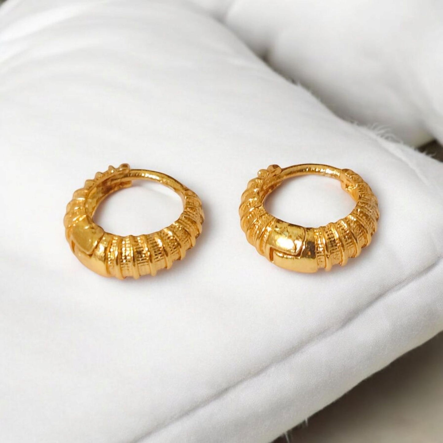 Gold-Plated Leaf Design Hoop Earrings for Women – Stylish Daily Wear Jewelry