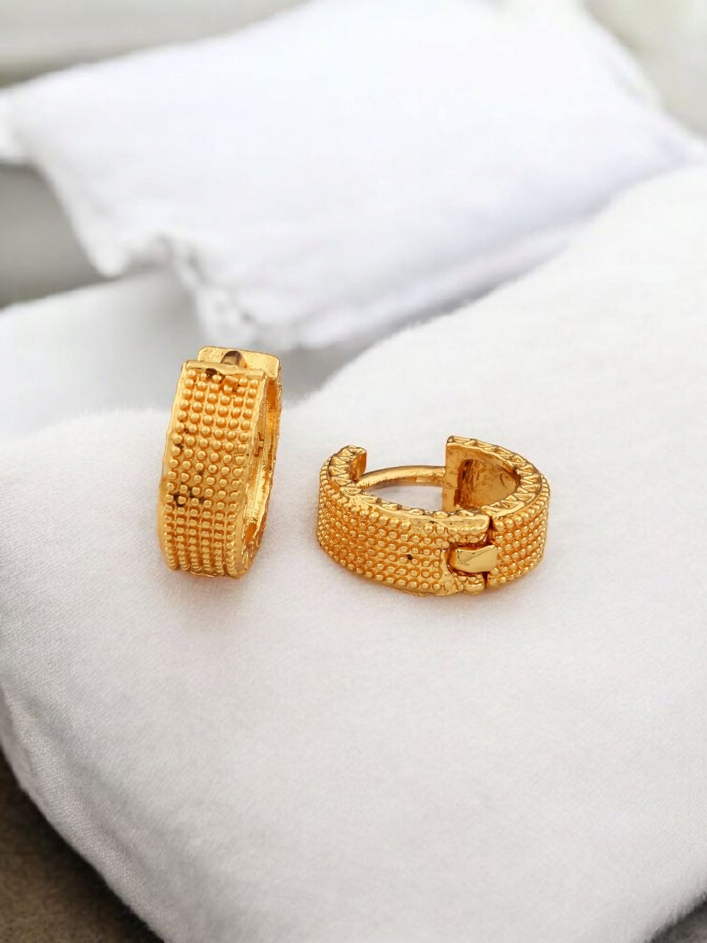 Gold-Plated Leaf Design Hoop Earrings for Women – Stylish Daily Wear Jewelry