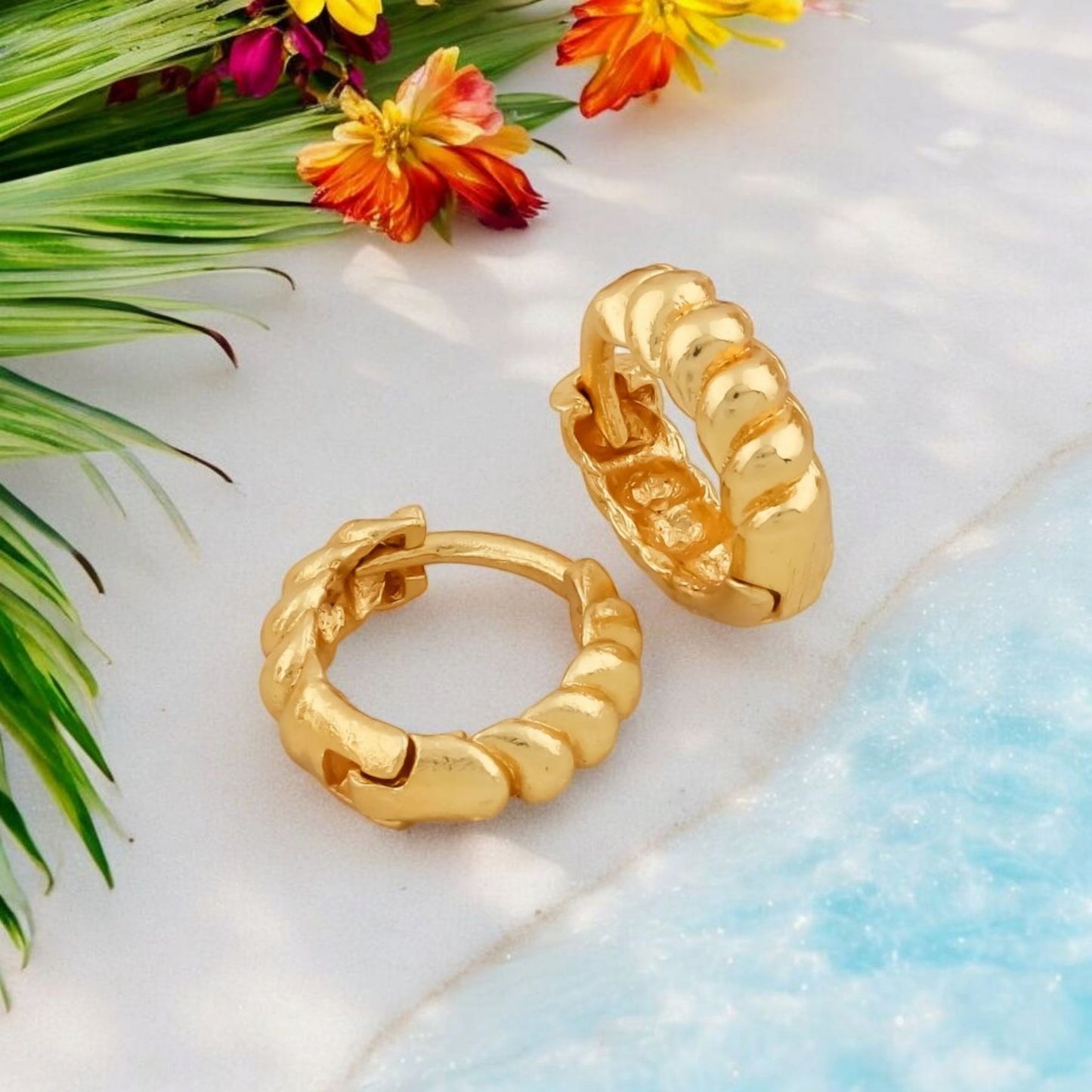 Gold-Plated Leaf Design Hoop Earrings for Women – Stylish Daily Wear Jewelry