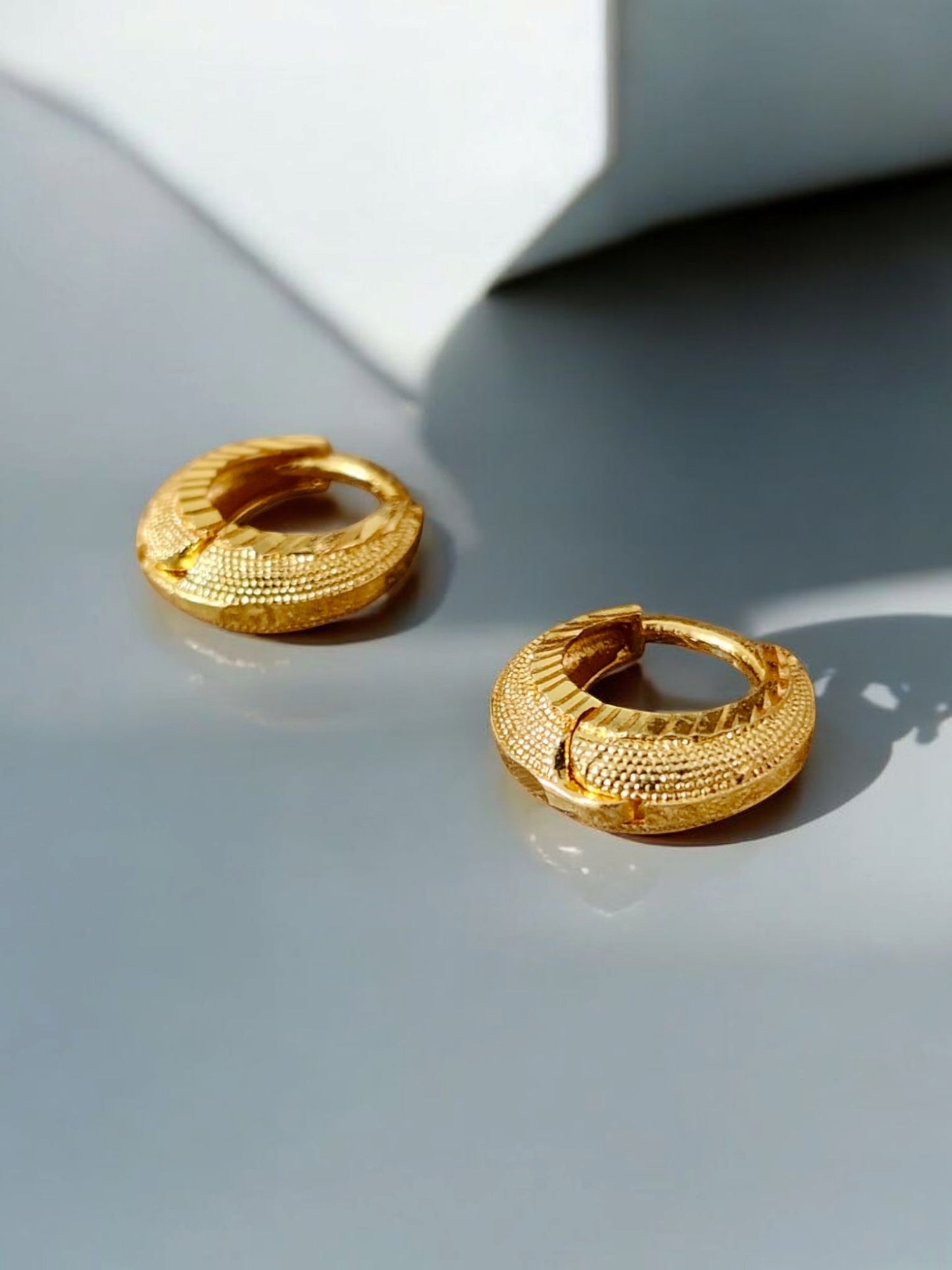 Gold-Plated Leaf Design Hoop Earrings for Women – Stylish Daily Wear Jewelry