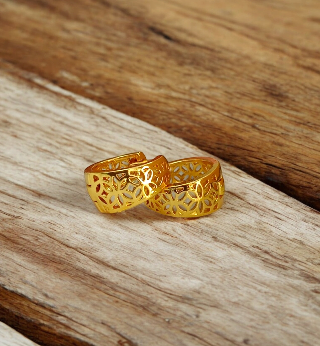 Gold-Plated Leaf Design Hoop Earrings for Women – Stylish Daily Wear Jewelry