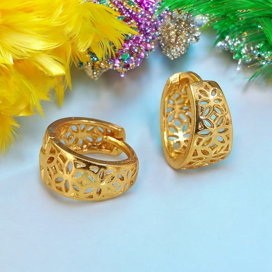 Gold-Plated Leaf Design Hoop Earrings for Women – Stylish Daily Wear Jewelry