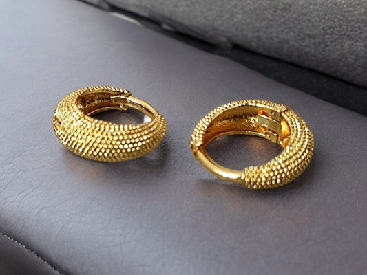 Gold-Plated Leaf Design Hoop Earrings for Women – Stylish Daily Wear Jewelry