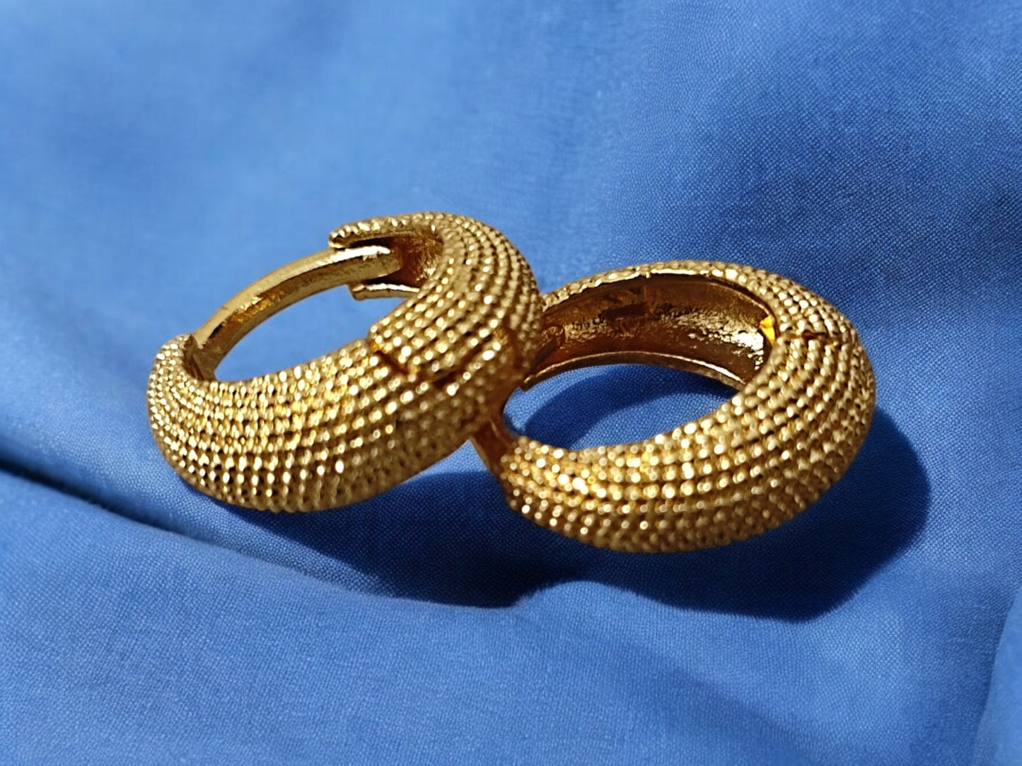 Gold-Plated Leaf Design Hoop Earrings for Women – Stylish Daily Wear Jewelry