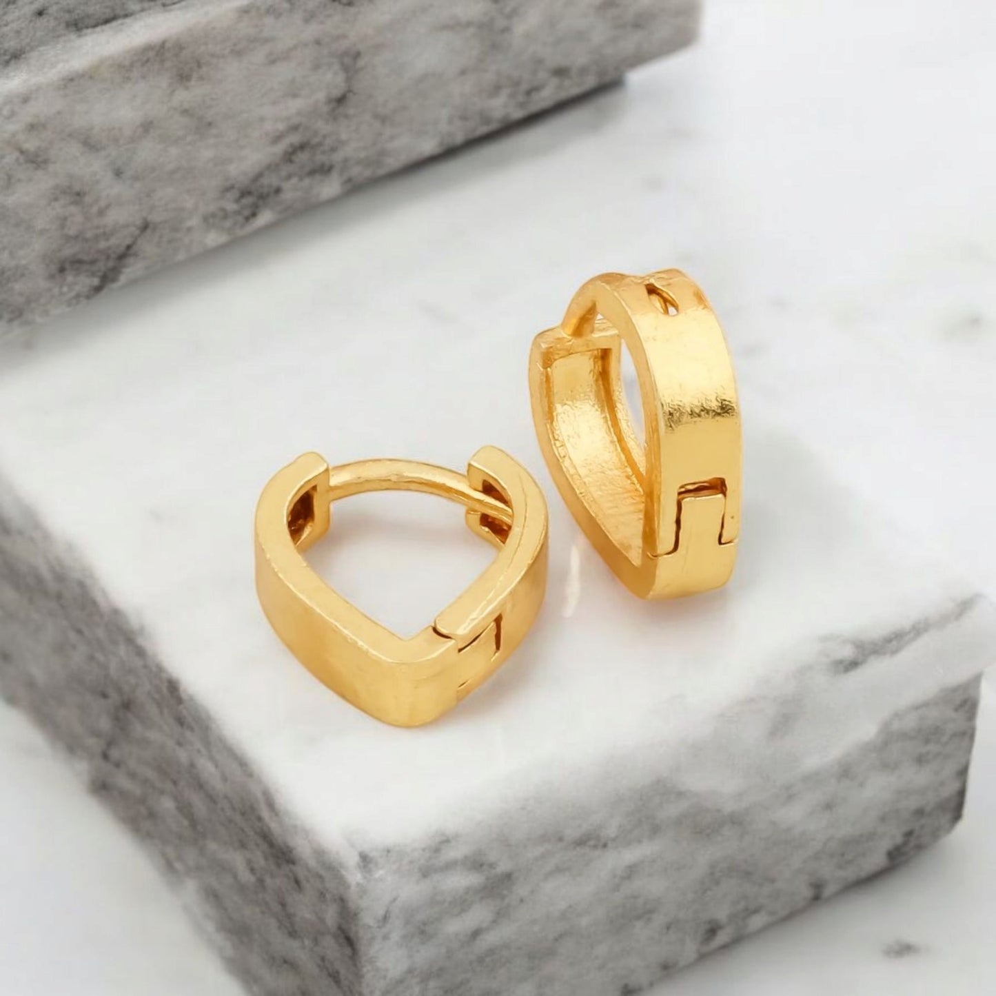 Gold-Plated Leaf Design Hoop Earrings for Women – Stylish Daily Wear Jewelry