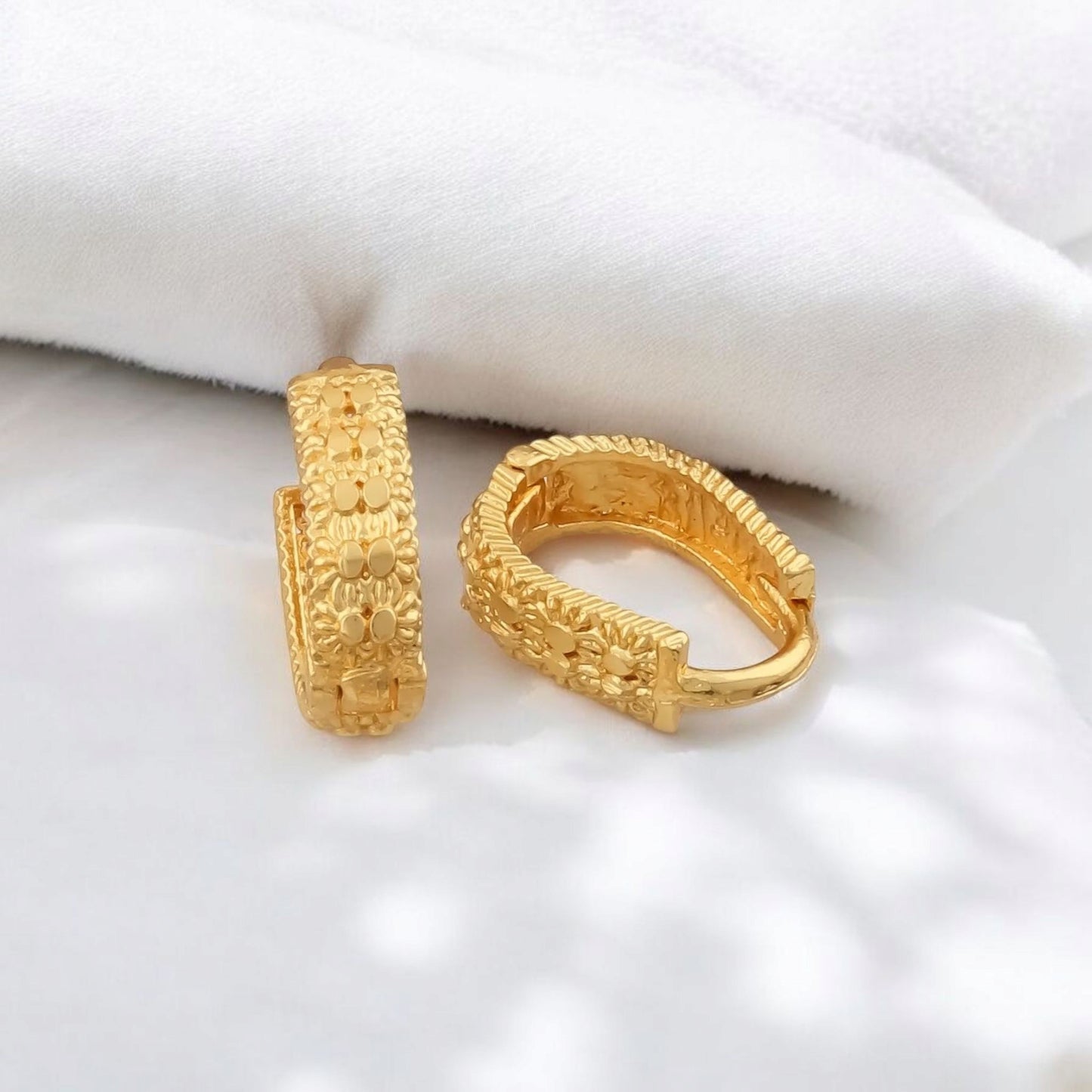 Gold-Plated Leaf Design Hoop Earrings for Women – Stylish Daily Wear Jewelry