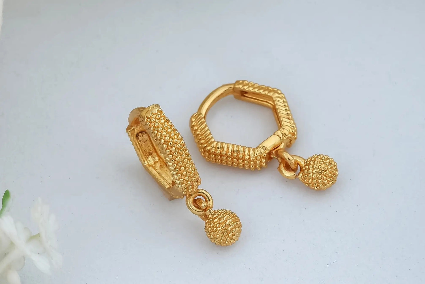 Gold-Plated Leaf Design Hoop Earrings for Women – Stylish Daily Wear Jewelry