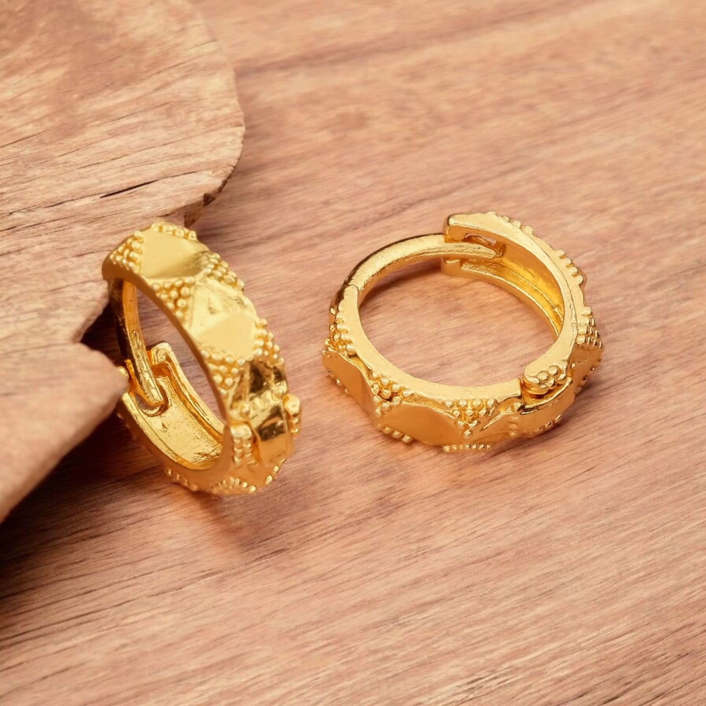 Gold-Plated Leaf Design Hoop Earrings for Women – Stylish Daily Wear Jewelry