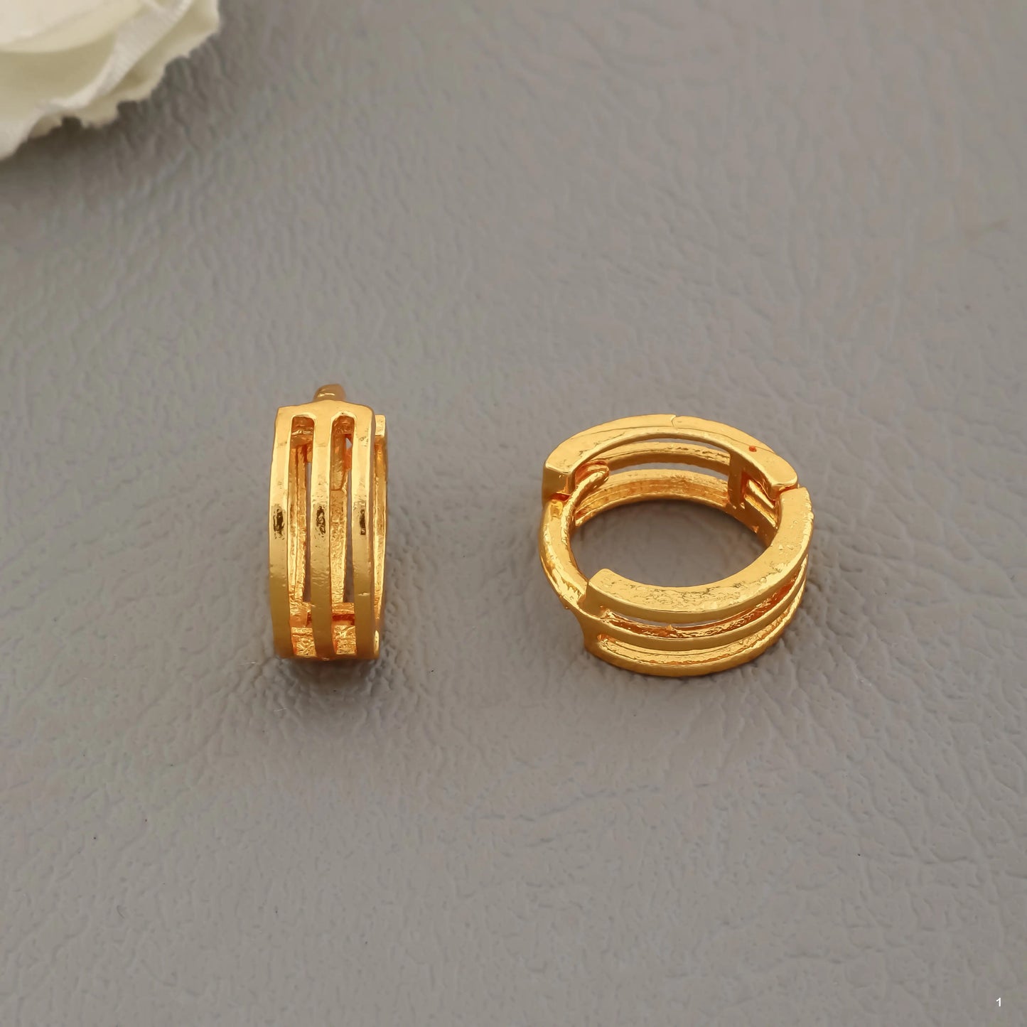 Gold-Plated Leaf Design Hoop Earrings for Women – Stylish Daily Wear Jewelry