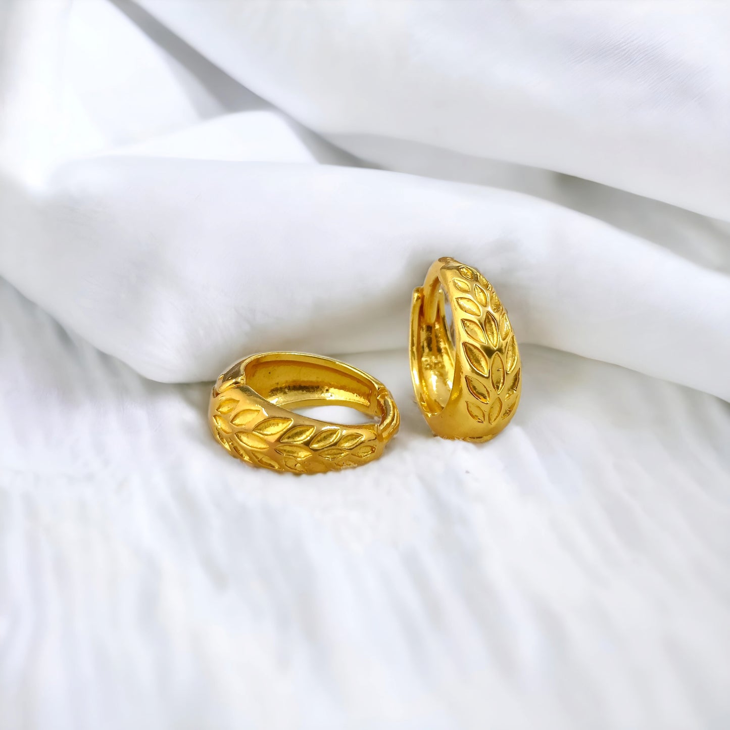 Gold-Plated Leaf Design Hoop Earrings for Women – Stylish Daily Wear Jewelry